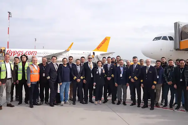 İran’da mahsur kalan Pegasus uçağı 52 gün sonra Sabiha Gökçen’de alkışlarla karşılandı 