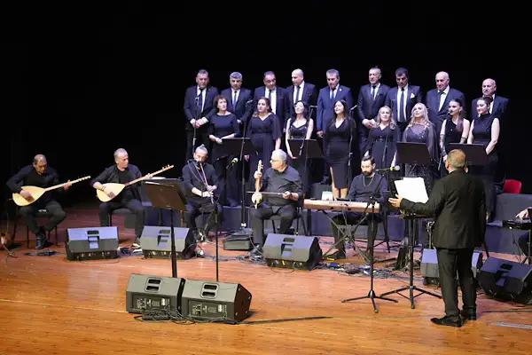 Kartal’da “Türküler Sevgi ve Barış İçin Söylensin” konseri düzenlendi