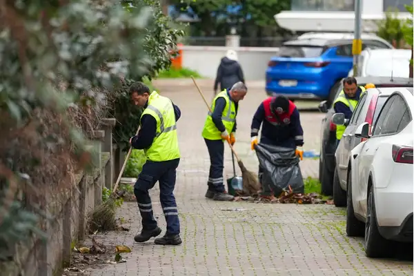 Maltepe’de bahar temizliği çalışmaları sürüyor