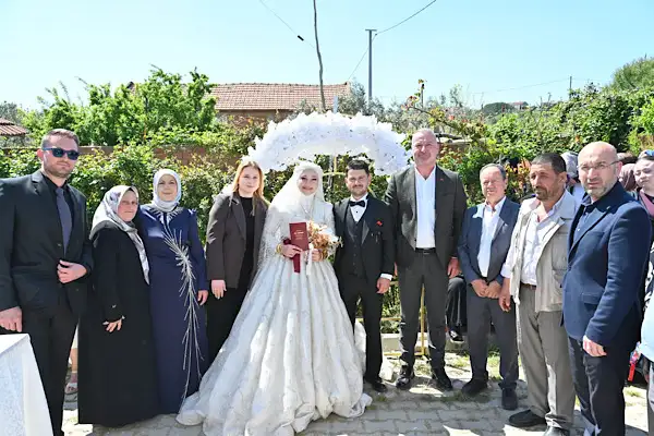 Başkan Karabatı, Karacabey’de vatandaşlarla bir araya geliyor