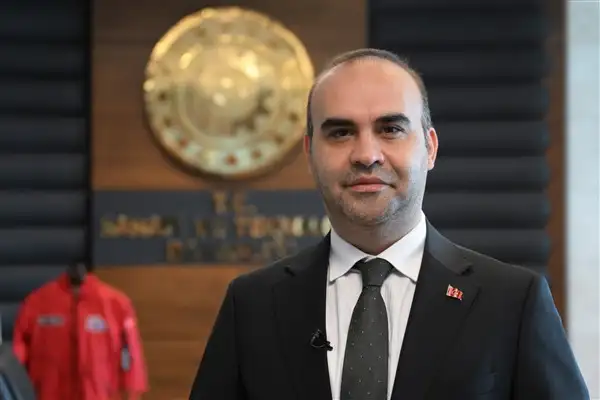 Bakan Kacır, TÜBİTAK Proje Yarışmaları finalistleriyle buluştu