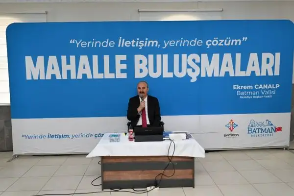 Vali Canalp, Karşıyaka mahallesinde vatandaşlarla buluştu