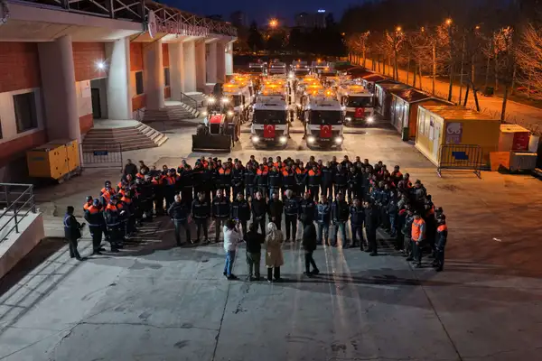 Esenyurt’ta bahar temizliği çalışması başlatıldı