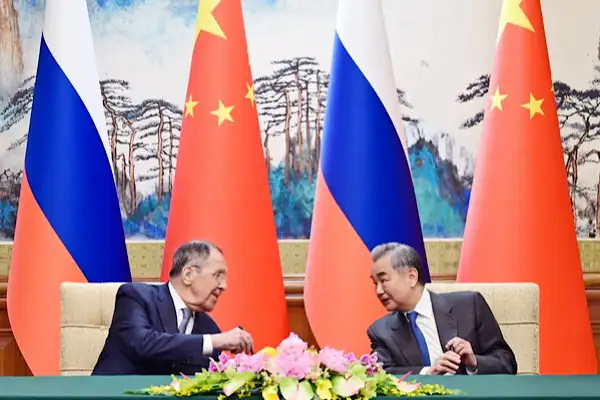 Wang Yi ile Lavrov Beijing’de görüştü