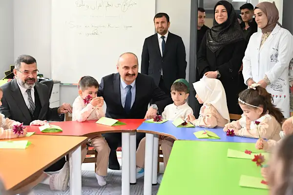 Vali Canalp, 4-6 yaş Kur'an kursunun açılışını gerçekleştirdi