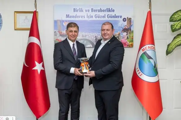 Başkan Tugay’dan Menderes’te teşekkür ziyareti