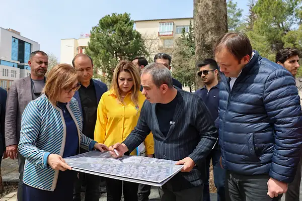 Başkan Şahin, Gaziantep’teki trafik düzenlemelerini yerinde inceledi