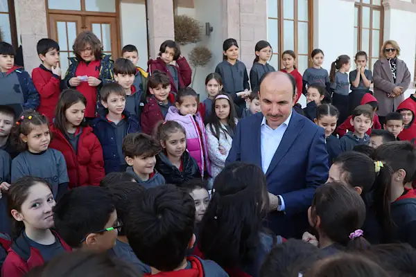 Başkan Altay, öğrencilerle Taş Bina Djital Tanıtım Merkezi’nde buluştu