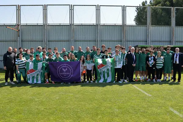 Şahinkayalı öğrencilerden Bursaspor’a şampiyonluk ziyareti