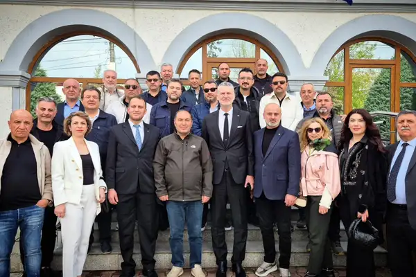 Gemlik heyeti, Navodari Belediyesi’nde görüşmeler gerçekleştirdi