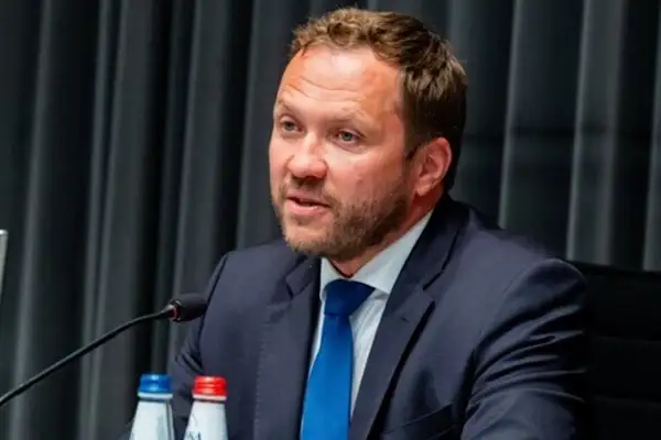 Tsahkna: Rusya’nın gölge filosu hem güvenliğimizi hem çevremizi tehdit ediyor