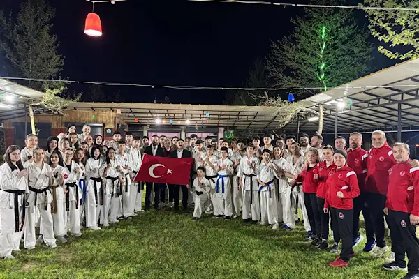 Yayladağı’nda milli sporculara moral ziyareti