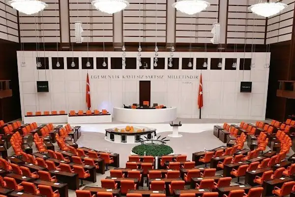 Doğum izni ve dijital platformlara yönelik düzenlemeler TBMM’de kabul edildi