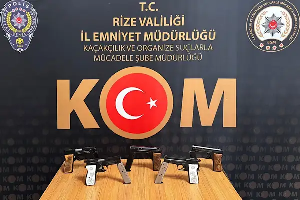 Rize’de operasyonda çok sayıda silah ele geçirildi