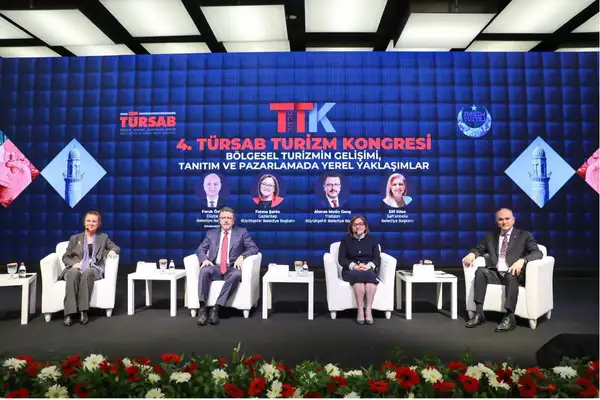 Özlü, TÜRSAB Turizm Kongresi’nde turizm vizyonunu anlattı