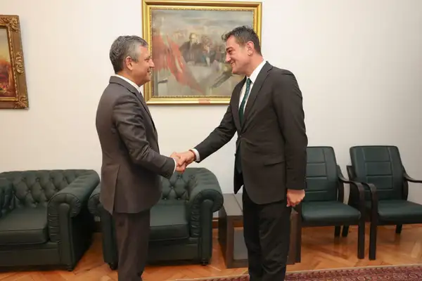 Köse, Özel’i TBMM’de ziyaret etti