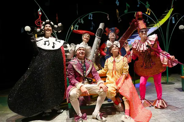 Şehir Tiyatroları “Sesler Ülkesi” oyunuyla Kıbrıs’ta sahne alacak