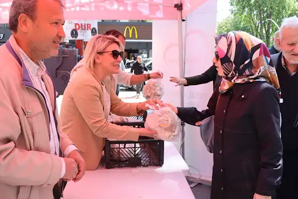 İzmit'te vatandaşa ücretsiz istiridye mantarı