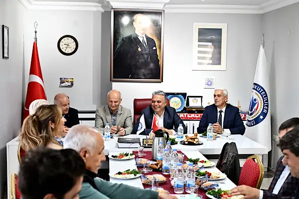 Başkan Uysal, Korkuteli Derneği’nin düzenlediği kahvaltı programına katıldı