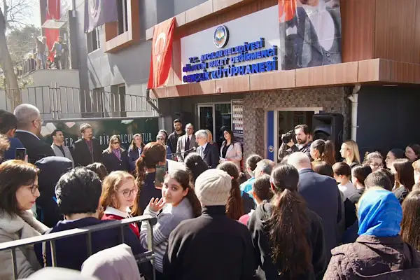 Avcılar’da gençler için yeni kütüphane açıldı