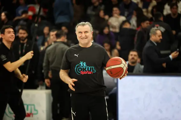 Bakan Bak: Spor altyapısını güçlendirmeye devam ediyoruz