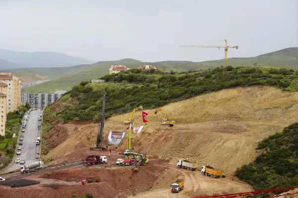 Menemen’de 3 bn 100 konutluk projenin inşaatına başlandı