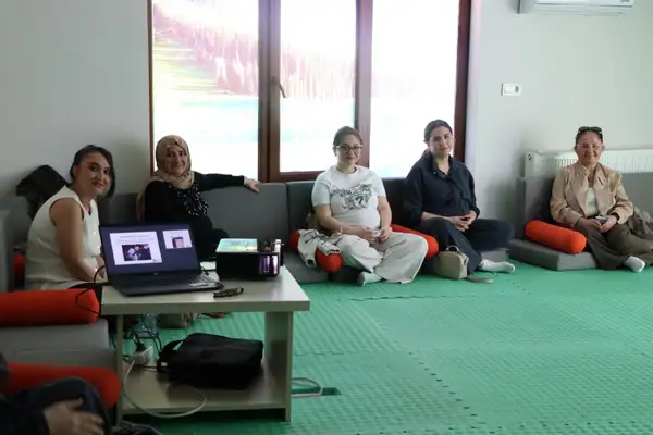 İzmit’te anne adaylarına gebelik eğitimi veriliyor