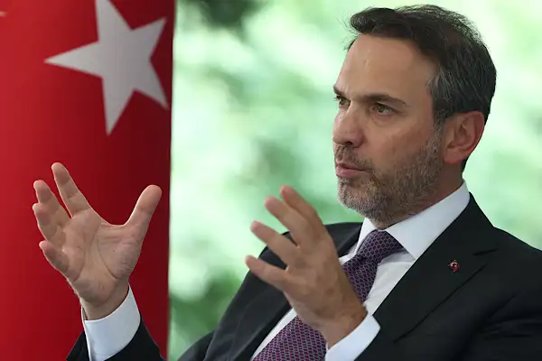 Bayraktar, Peru Çevre Bakanı Paredes ile kritik mineralleri görüştü