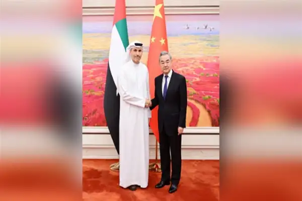 Wang Yi, BAE Devlet Başkanı’nın Çin İşleri Özel Temsilcisi ile görüştü