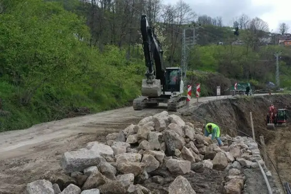 Ordu’da heyelan riskine karşı taş duvar çalışması