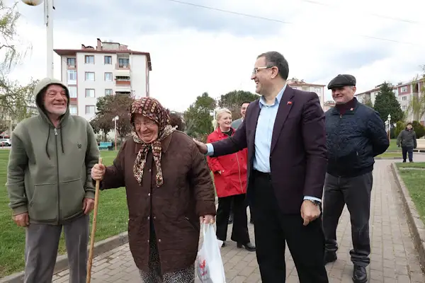 Başkan Gökçe, Derince’de vatandaşlarla bir araya geldi