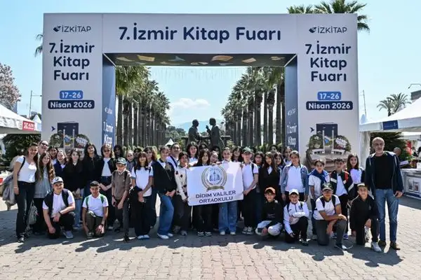 İZKİTAP öğrencilerden yoğun ilgi gördü