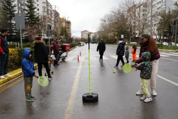 Eskişehir’de arabasız pazar uygulamasıyla merkez araç trafiğine kapatılacak