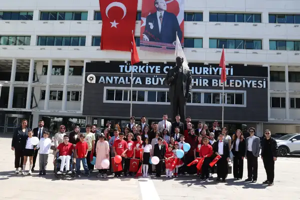 Antalya’da 23 Nisan’da Temsili Çocuk Meclisi toplandı