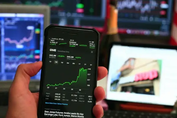 BIST100 endeksi düşüşle kapanırken satış baskısı sürdü