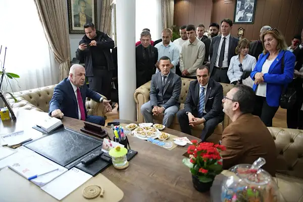 Zafer Partisi Genel Başkanı Özdağ, Beydağ Belediyesi’ni ziyaret etti