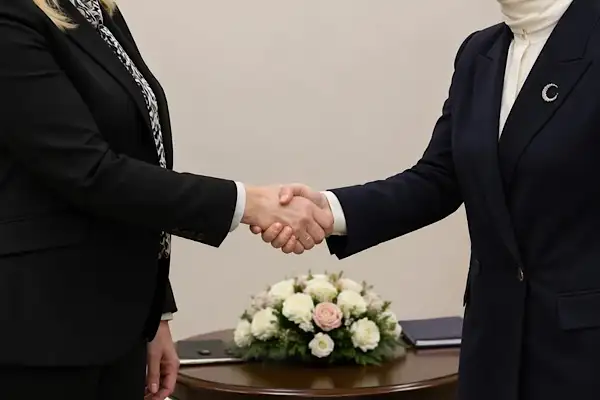 Göktaş, Sırbistan Bakanı Macura ile görüştü