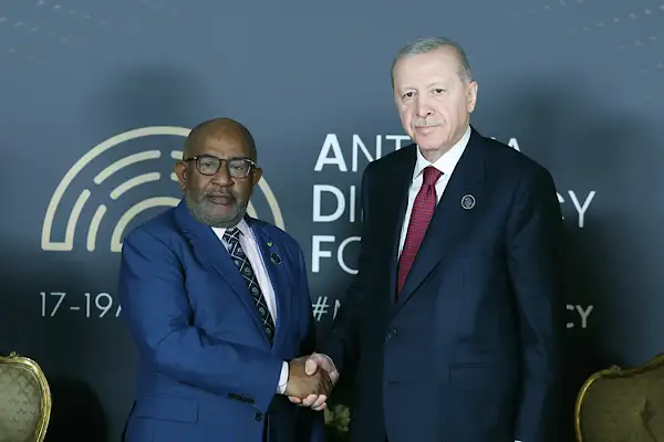 Erdoğan, Komorlar Cumhurbaşkanı Assoumani ile görüştü