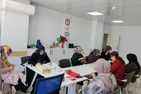Batman’da kadınlar, Makineli Dikiş Kursu ile üretime katılıyor