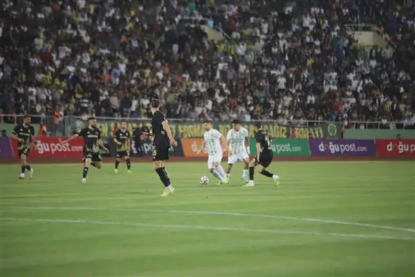 Muğlaspor, Şanlıurfaspor deplasmanında avantajı aldı