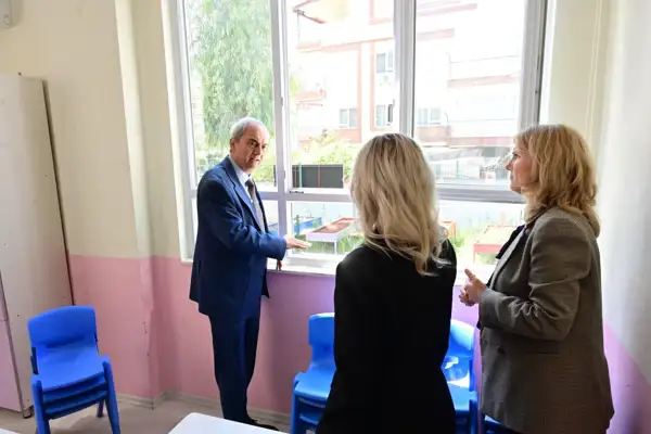 Başkan Kocagöz’den bir günde 4 okul ziyareti 