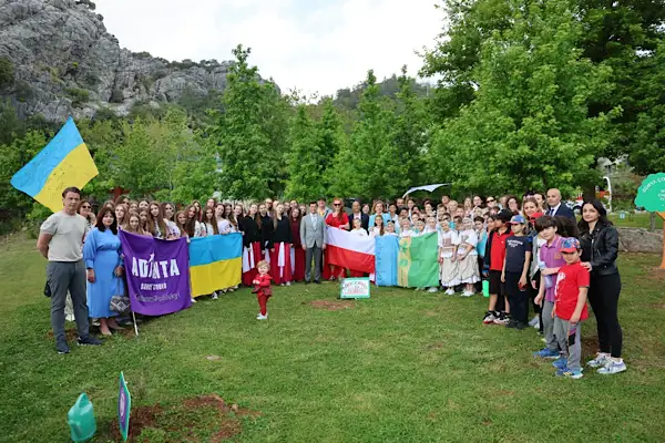 Marmaris Uluslararası Çocuk Festivali barış ve kardeşlik mesajıyla başladı