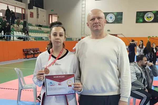 Ceren Çiftçi, Taekwondo Grup Müsabakaları'nda üçüncü oldu