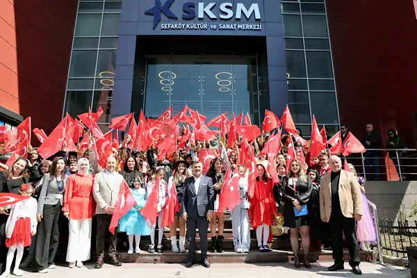 Görsel Kahramanlar Sergisi, Sefaköy Galeri Küp’te ziyarete açıldı