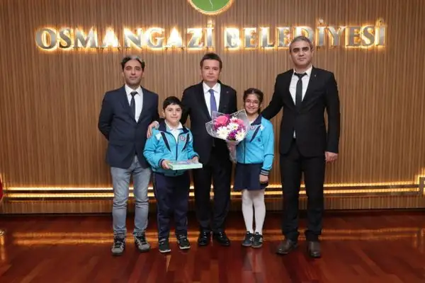 Osmangazi’de belediye başkanlığı koltuğu çocuklara devredildi