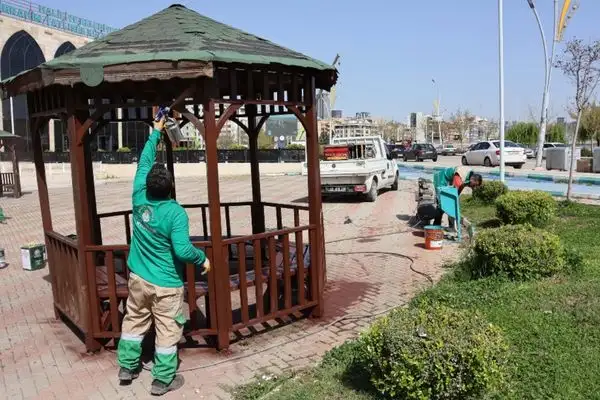 Haliliye Belediyesi’nden park ve yeşil alanlarda bakım çalışması