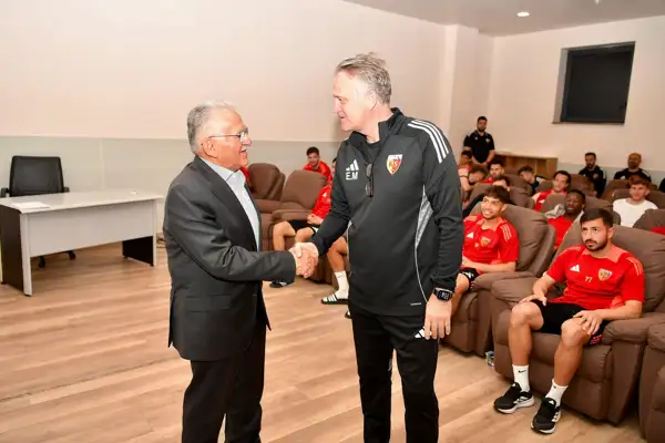 Başkan Büyükkılıç'tan Kayserispor'a destek