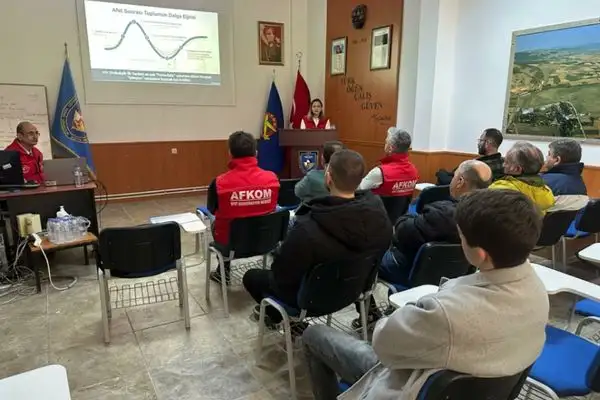 Havacılık kulübü gönüllülerine afet eğitimi verildi