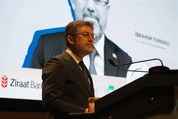 Bakan Yumaklı: Türkiye arıcılıkta dünyanın ilk üçünde