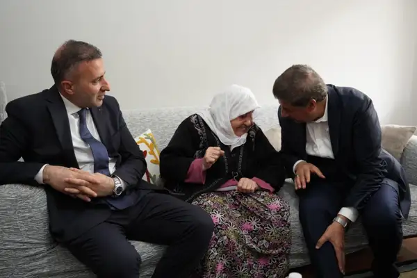 AK Partili milletvekilleri Anneler Günü’nde sahadaydı